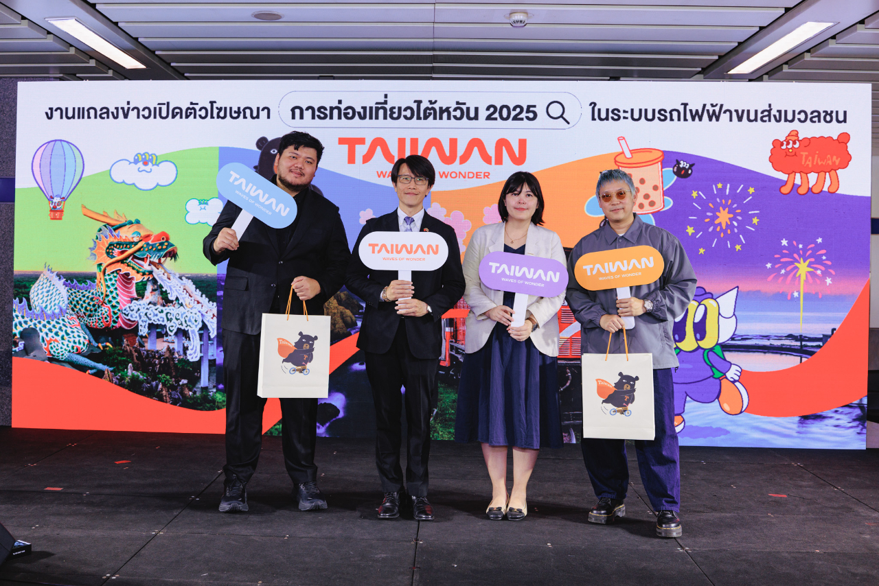 01-photo with Kan and Benzilla