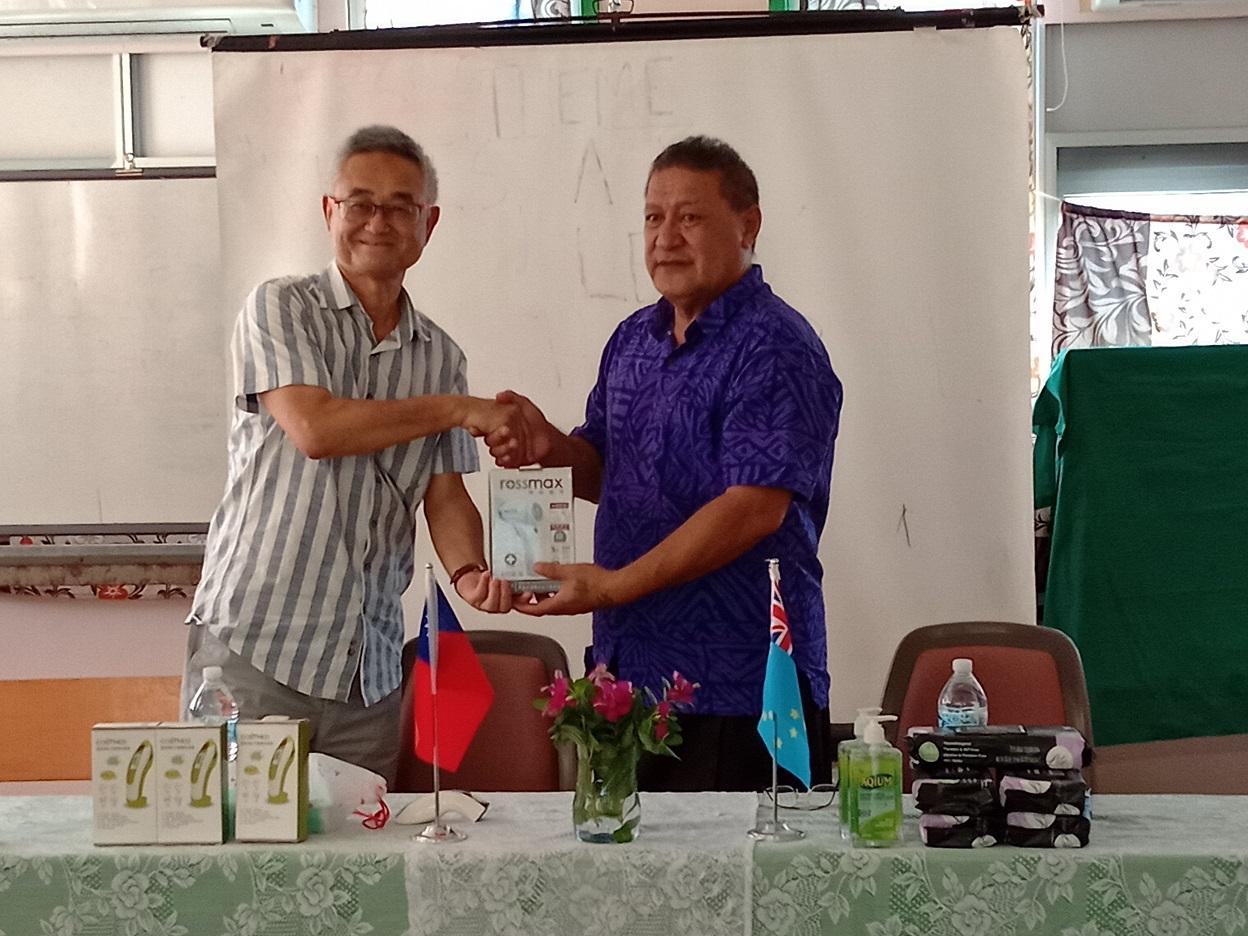 Taiwan provided forehead thermometers to support Tuvalu