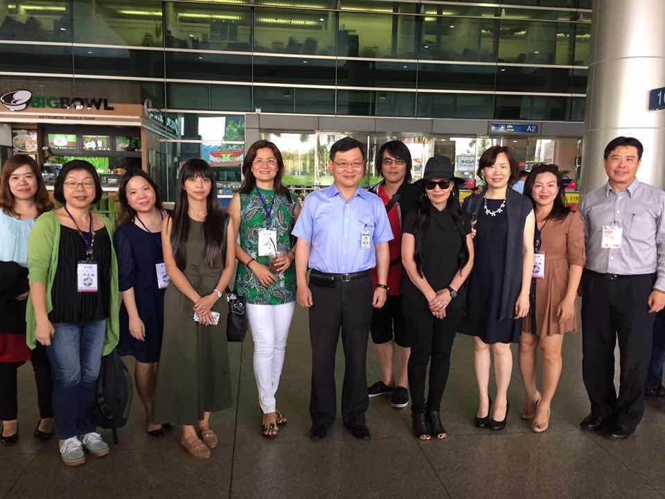 僑委會2016年春節文化訪問團抵胡志明市