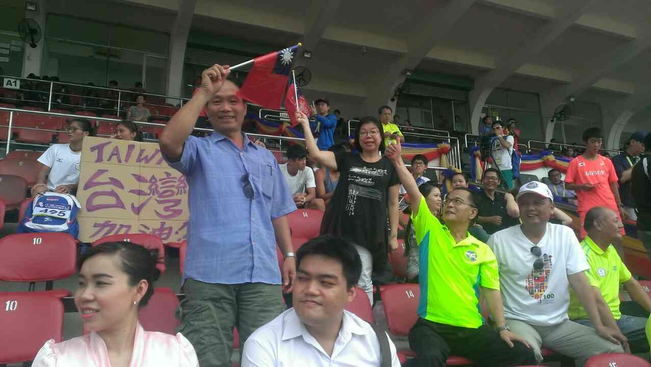 本處同仁與台商代表赴賽場加油打氣