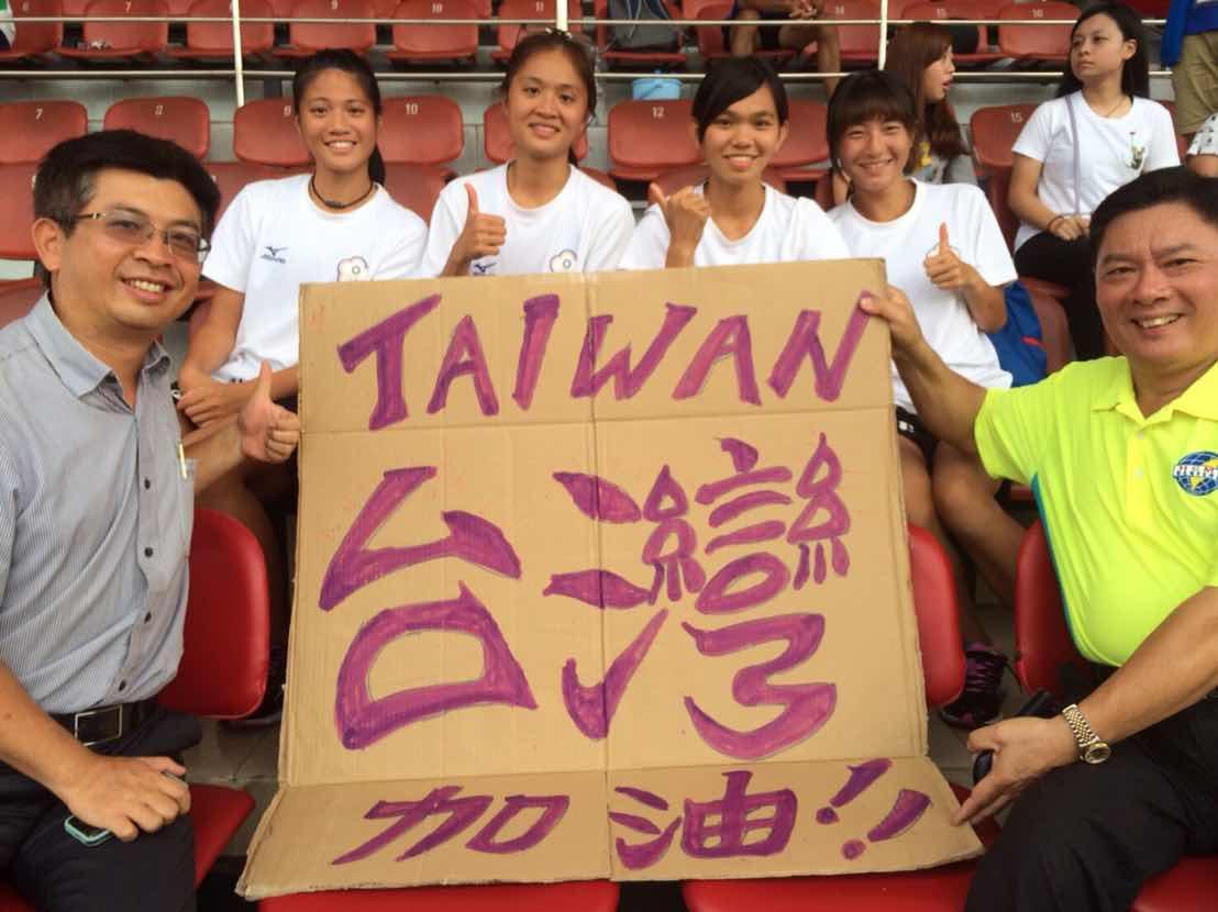 本處同仁與台商代表赴賽場加油打氣