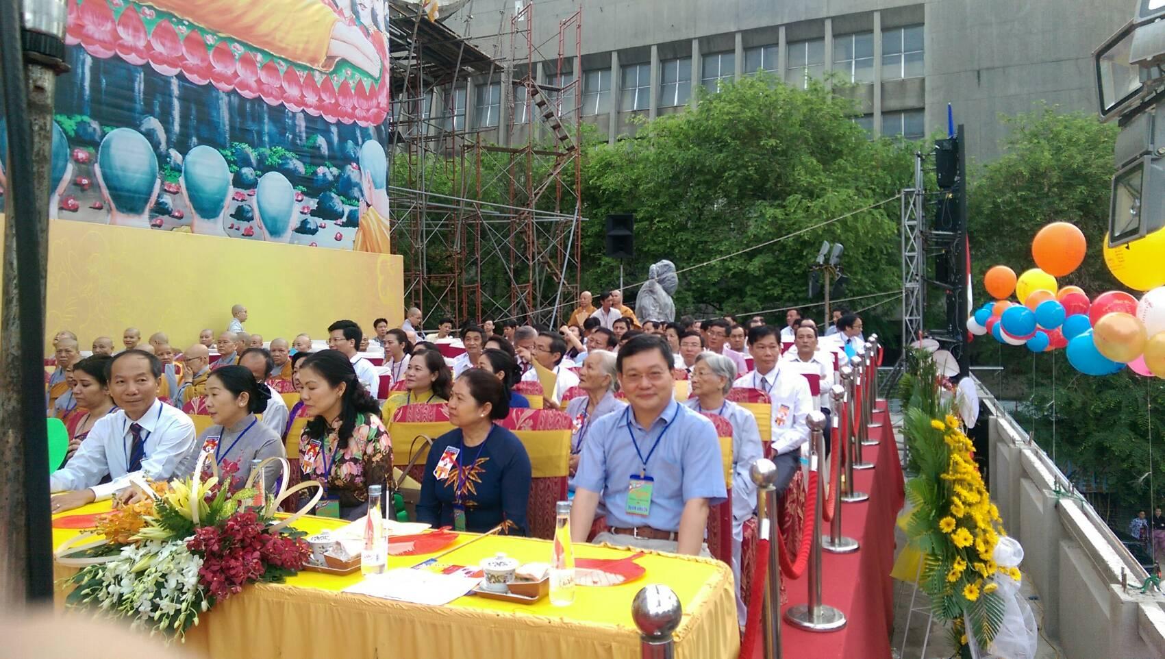  梁處長參加佛誕節活目